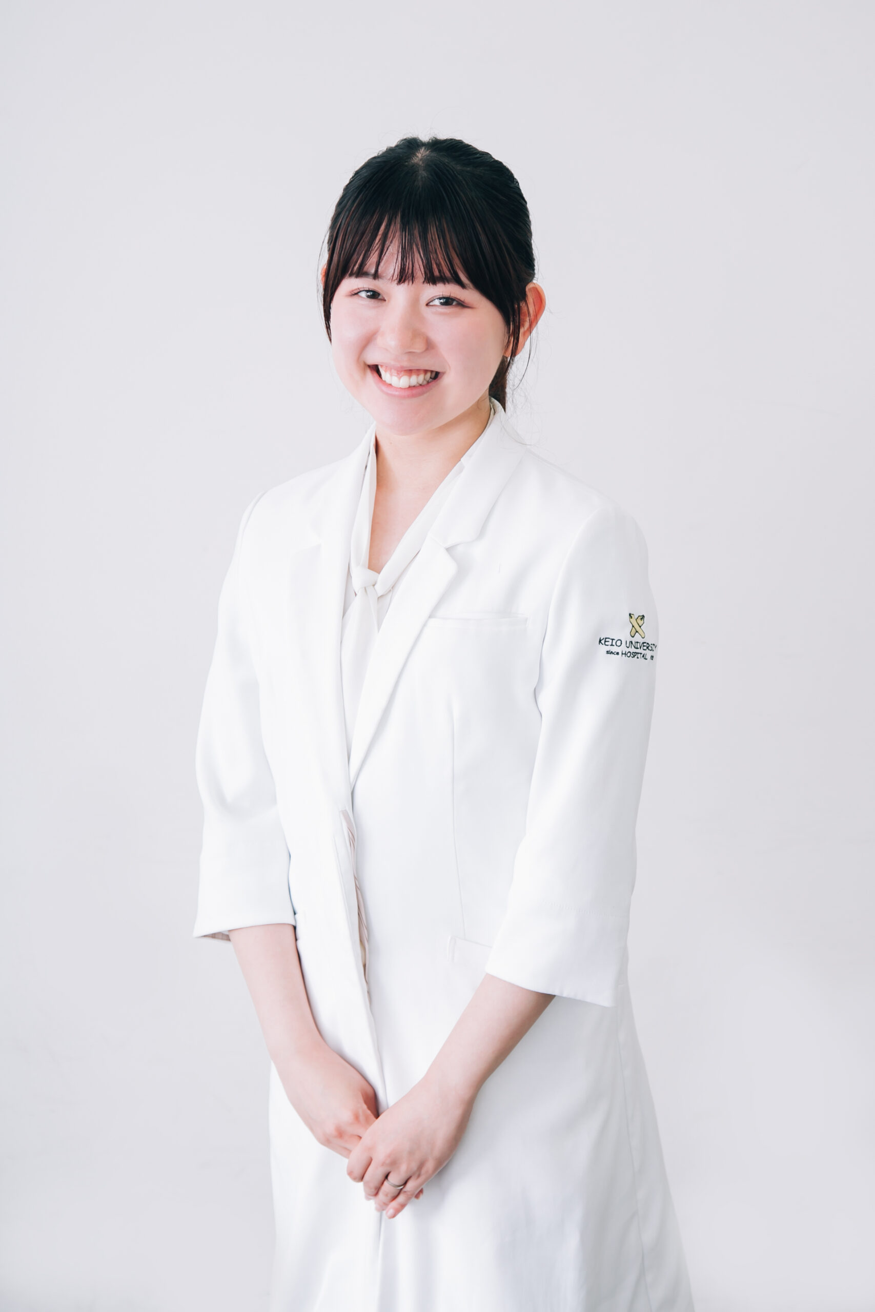 小林眞依子